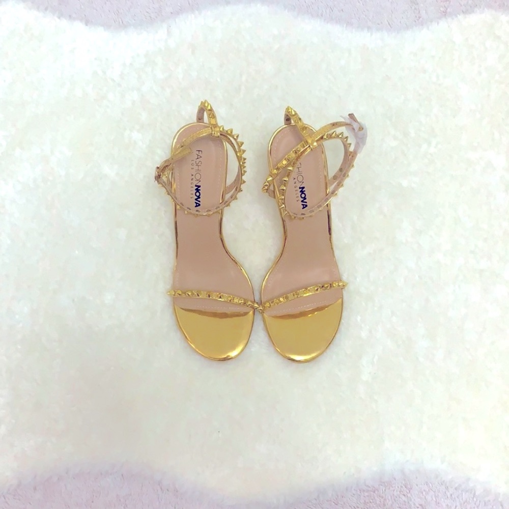 Will Break Your Heart Studded Heeled. 🎀